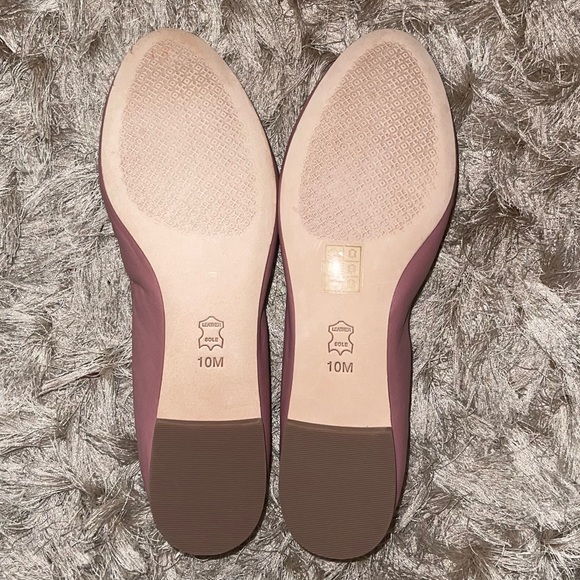 Two pairs of Tory Burch Ballet Flats. Dusted Pink and Cream. - Picture 5 of 10